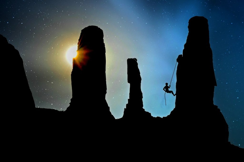 mountaineer, climb, rock climber, mountain climber, silhouettes, landscape, mountaineering, climber, mountain sport, secure, rocks, rock climbing, rope, extreme sports, steep, climbing rope, sport, leisure, abseil, rappelling, descent, adventure, nature, sky, backlighting